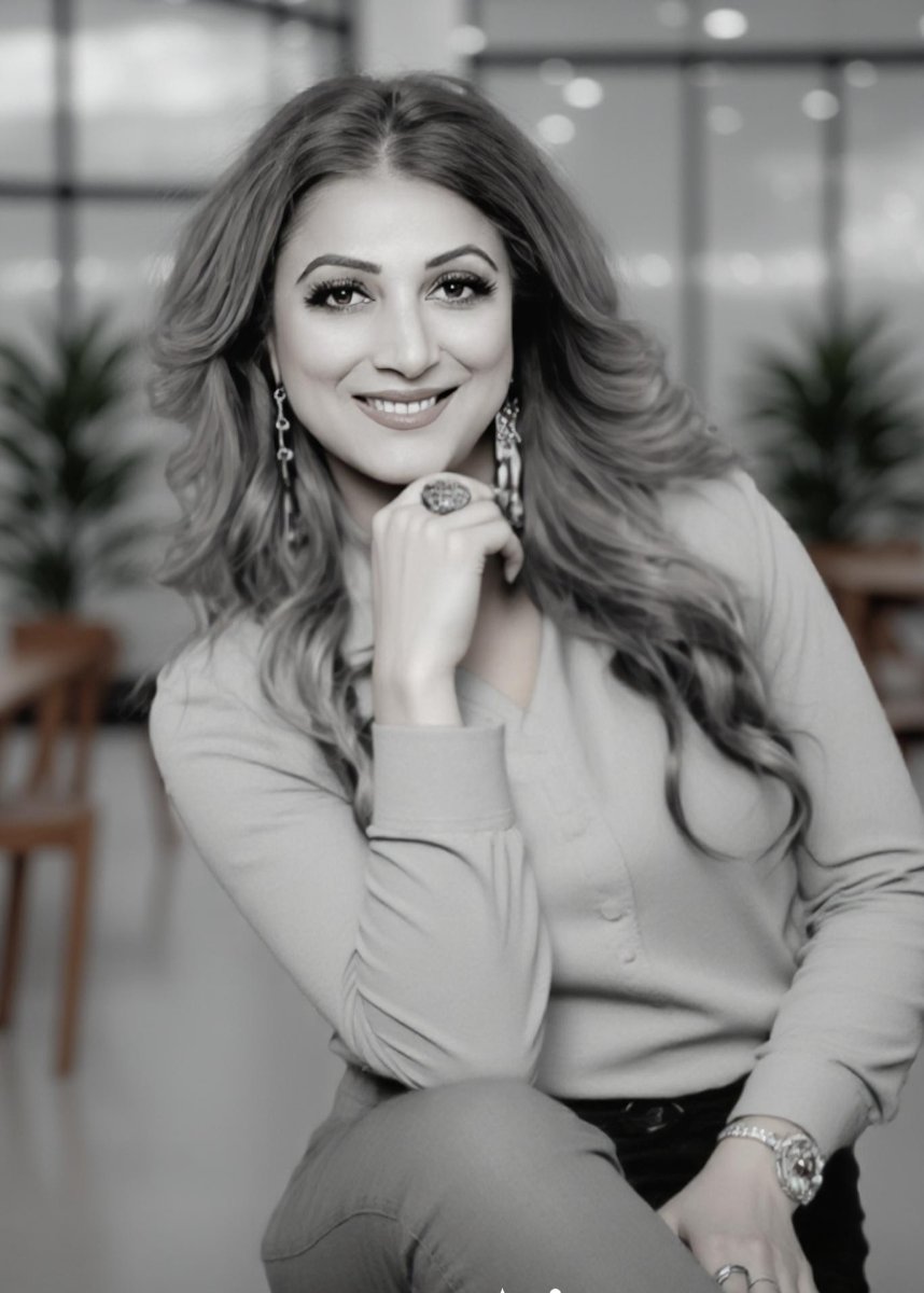 Mona Arora